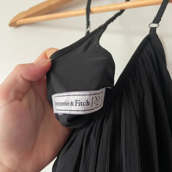 Abercrombie  & Fitch Pleated Chiffon T Strap Back Mini Dress Black Size XS - Picture 7 of 8
